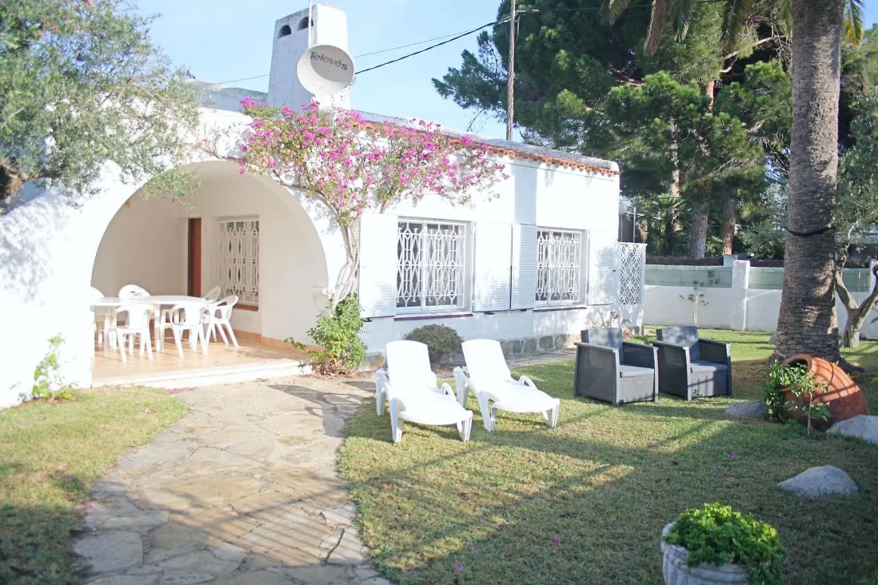 Holiday home Charming Seafront Villa Cambrils