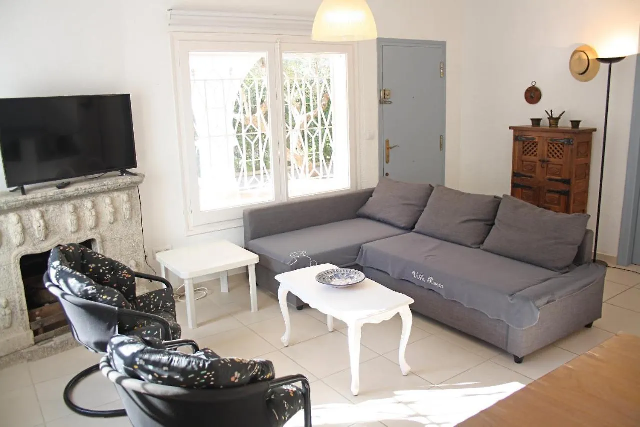 Charming Seafront Villa Cambrils