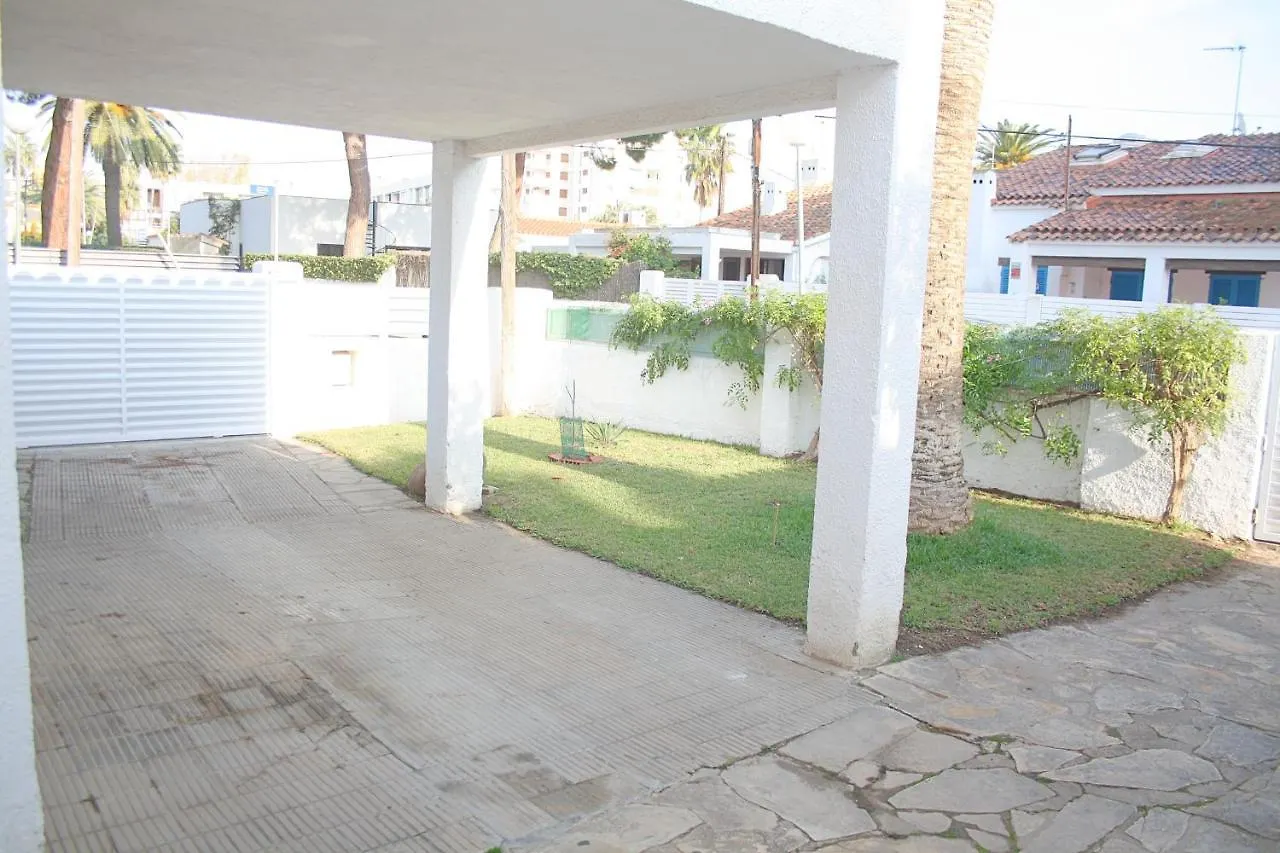 Charming Seafront Villa Cambrils
